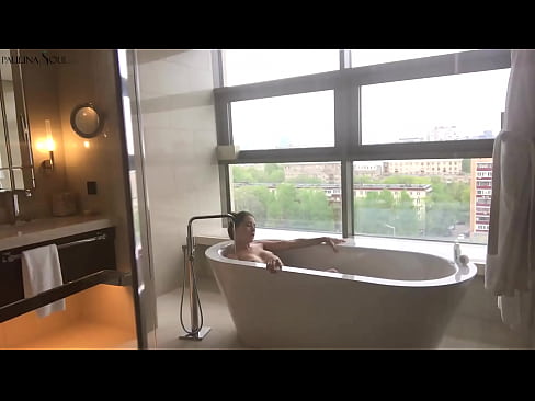 ❤️ Babe mai tsananin sha'awa ta fizge farjin ta a bandaki ❤️❌ a batsa% ha.pornjimbo.ru ❌