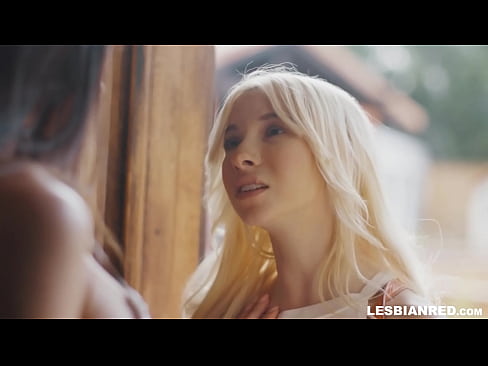 ❤️ Yarinyar ta dawo gida bayan 'yan watanni kuma ta ƙare har tana cin farjin uwarta ❤️❌ a batsa% ha.pornjimbo.ru ❌